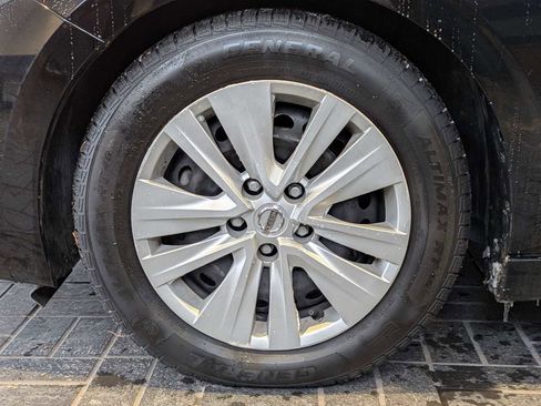 Used 2022 Nissan Sentra S image 13