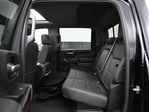 Used 2022 GMC Sierra 3500 SLT w/ SLT Convenience Package AWD/4WD image 19