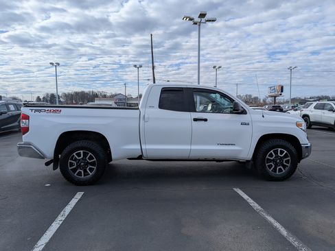 Used 2015 Toyota Tundra SR5 w/ TRD Off Road Package image 10