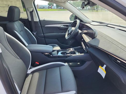 New 2025 Buick Envision Sport Touring image 7