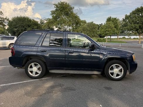 Used 2008 Chevrolet TrailBlazer LT AWD/4WD image 6