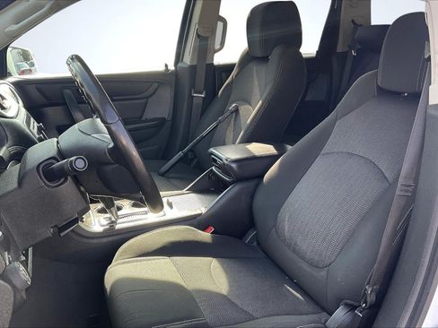 Used 2016 Chevrolet Traverse LT FWD image 25