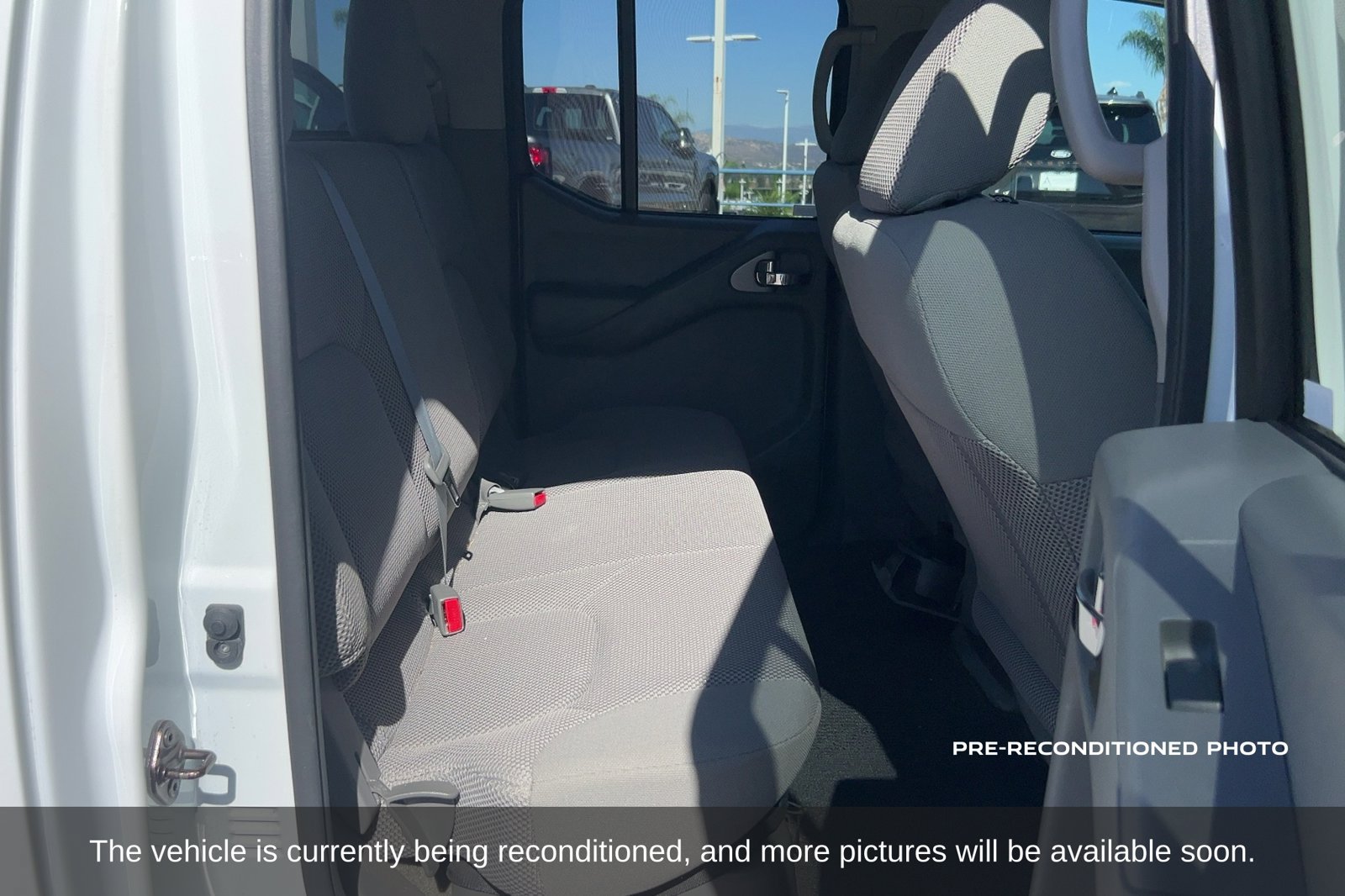 Used 2016 Nissan Frontier SV RWD image 13