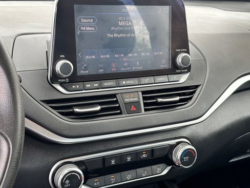 Used 2021 Nissan Altima 2.5 SV FWD image 24