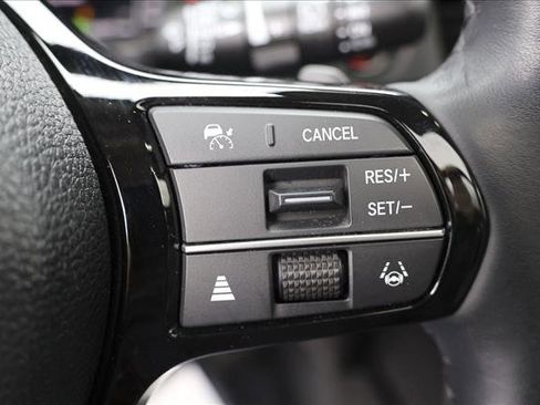 Used 2025 Honda Pilot Elite image 16