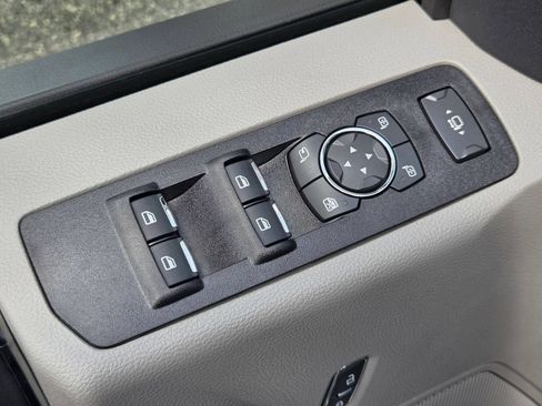 Certified 2022 Ford F250 XLT w/ XLT Value Package AWD/4WD image 14
