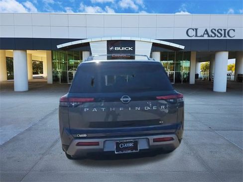 Used 2023 Nissan Pathfinder SL image 7
