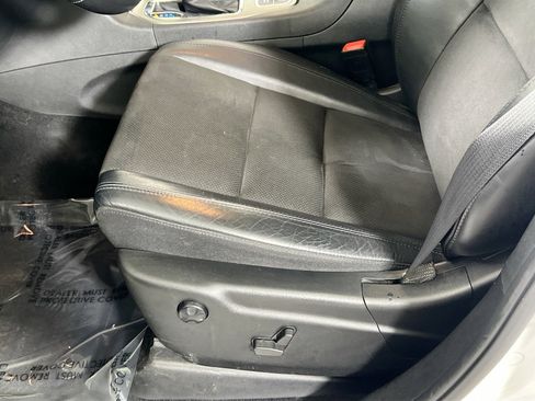 Used 2022 Jeep Grand Cherokee Laredo X image 18