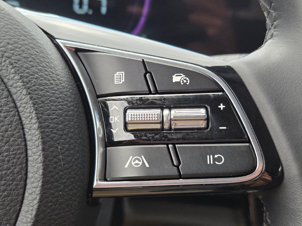 Certified 2025 Kia Seltos S FWD image 24