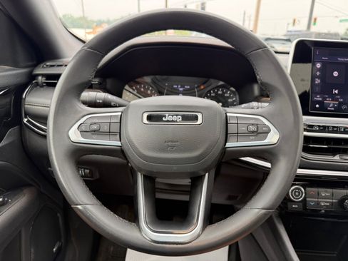 Used 2022 Jeep Compass Latitude w/ Sun and Sound Group AWD/4WD image 20