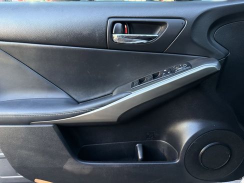 Used 2015 Lexus IS 250 AWD image 11