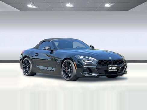 Used 2024 BMW Z4 M40i w/ Shadowloine Package RWD image 6