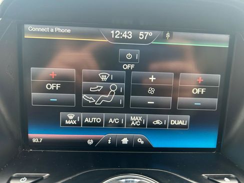 Used 2015 Ford Escape Titanium w/ Equipment Group 301A AWD/4WD image 25
