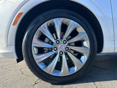 Used 2025 Buick Envista Avenir image 12