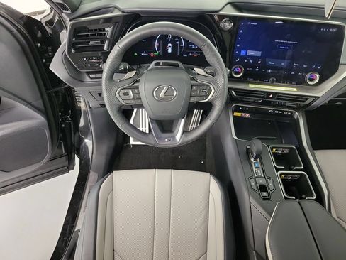 Used 2026 Lexus TX 500h AWD w/ Technology Package image 15