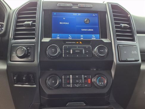 Used 2022 Ford F350 XLT w/ XLT Premium Package image 15