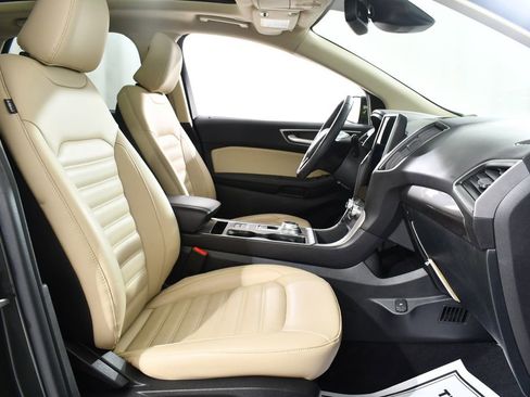 Used 2024 Ford Edge SEL w/ Convenience Package image 10