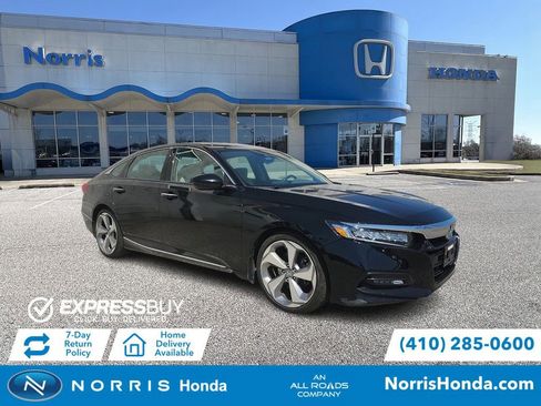 Used 2018 Honda Accord Touring image 1