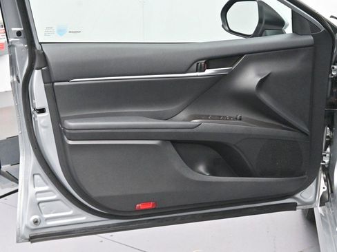 Used 2024 Toyota Camry LE FWD image 10