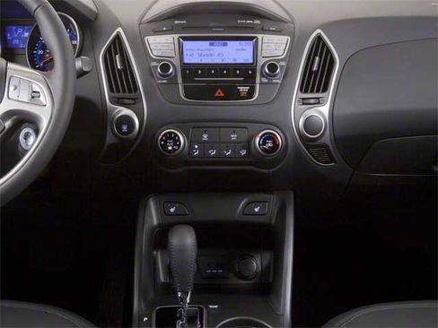 Used 2013 Hyundai Tucson GLS FWD image 8