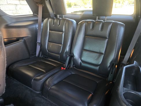 Used 2015 Ford Explorer Limited image 8