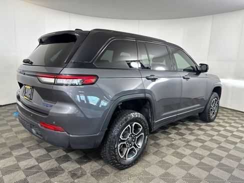 Used 2022 Jeep Grand Cherokee Trailhawk AWD/4WD image 4