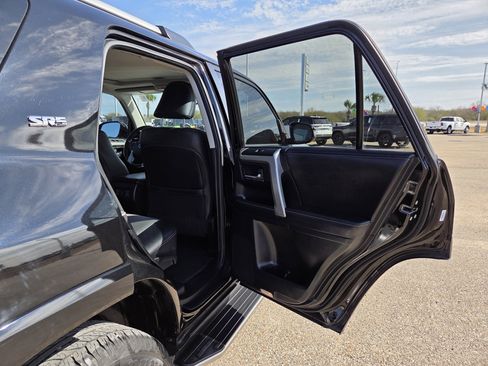 Used 2019 Toyota 4Runner SR5 Premium image 15