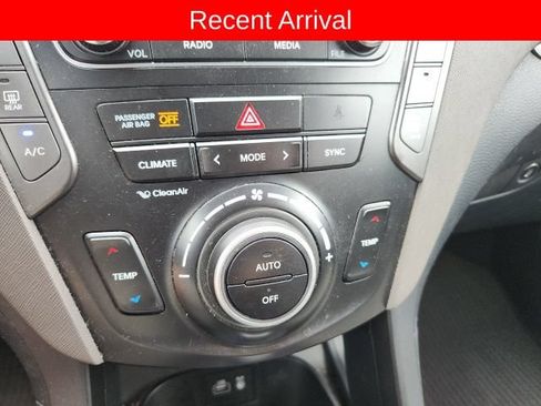 Used 2019 Hyundai Santa Fe XL SE AWD/4WD image 12