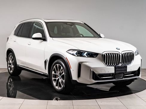 Used 2024 BMW X5 xDrive40i w/ Premium Package AWD/4WD image 12