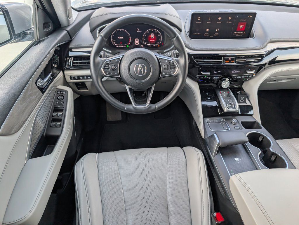 Used 2022 Acura MDX w/ Advance Package AWD/4WD image 3