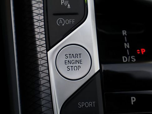 Used 2026 BMW 330i xDrive Sedan AWD/4WD image 29
