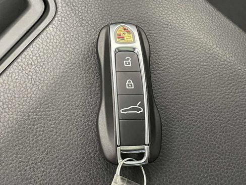 Certified 2025 Porsche Panamera 4 AWD/4WD image 42
