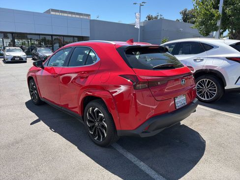 Used 2025 Lexus UX 300h FWD w/ Accessory Package (Z2) image 4