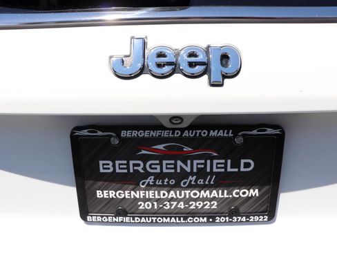 Used 2024 Jeep Compass Latitude AWD/4WD image 58
