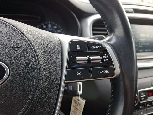 Used 2019 Kia Sorento LX w/ LX Convenience Package image 21