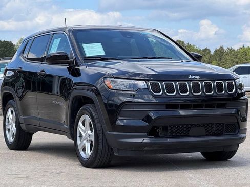 Used 2023 Jeep Compass Sport AWD/4WD image 8
