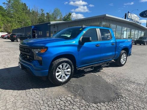Used 2022 Chevrolet Silverado 1500 Custom AWD/4WD image 1