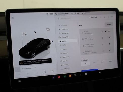 Used 2023 Tesla Model 3 Standard Range image 32