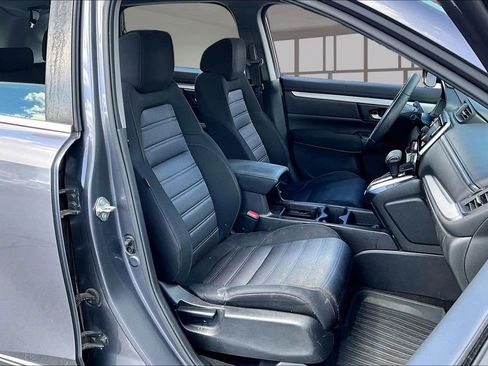 Used 2018 Honda CR-V LX image 7