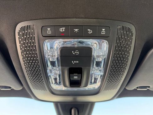 Used 2023 Mercedes-Benz GLB 250 4MATIC image 27