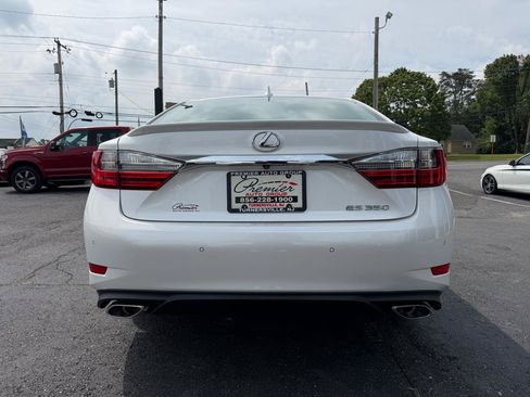 Used 2016 Lexus ES 350 w/ Premium Package w/Wood Trim FWD image 6