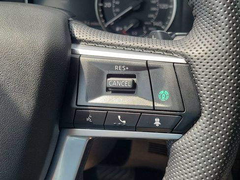 Used 2025 Mitsubishi Outlander SE AWD/4WD image 11