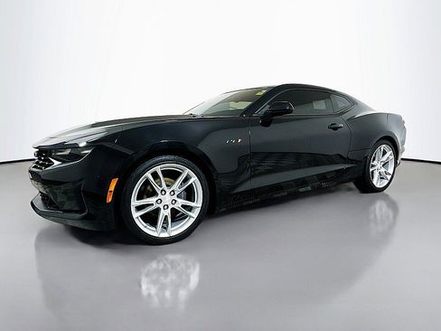 Used 2020 Chevrolet Camaro LT w/ Technology Package image 3