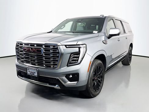New 2026 GMC Yukon XL Denali AWD/4WD image 3