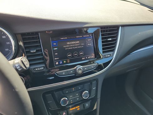 Used 2022 Buick Encore Preferred w/ Safety Package image 27