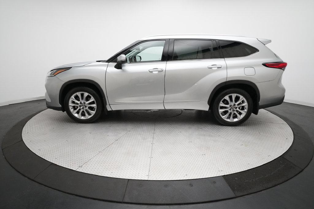 Used 2021 Toyota Highlander Limited AWD/4WD image 24