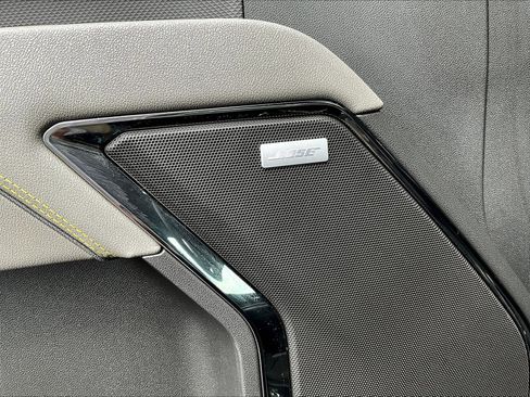 Used 2025 Chevrolet Silverado 2500 ZR2 w/ Technology Package AWD/4WD image 38
