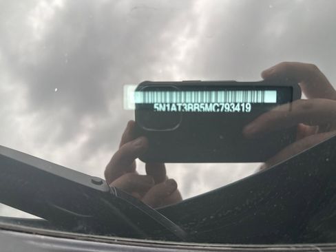 Used 2021 Nissan Rogue SV image 10