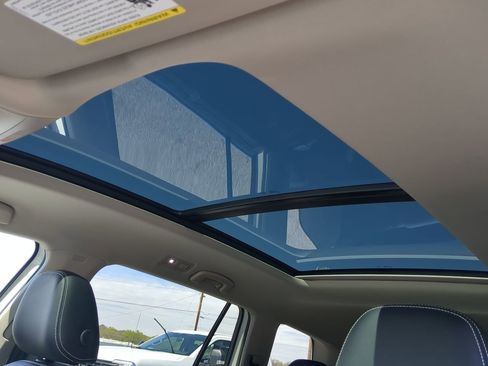 Used 2023 Volkswagen Atlas SE w/ Panoramic Sunroof Package image 18