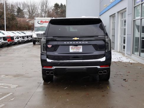 New 2025 Chevrolet Suburban High Country image 9